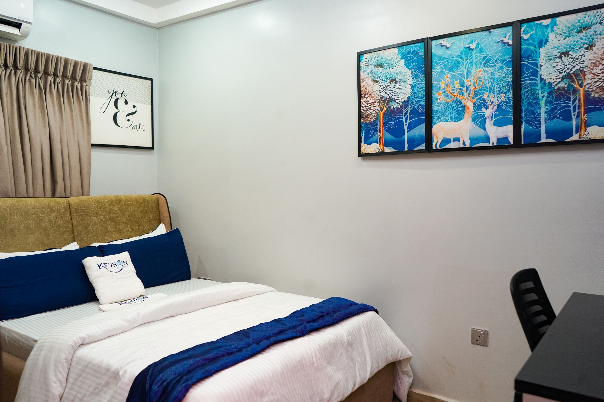 3 Bedroom Luxury Apartment guest room