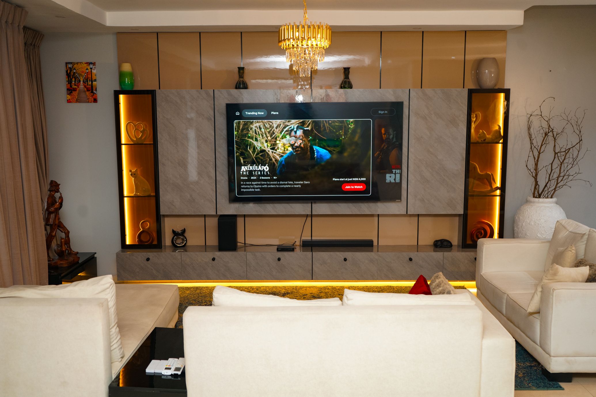 Luxury Lounge
